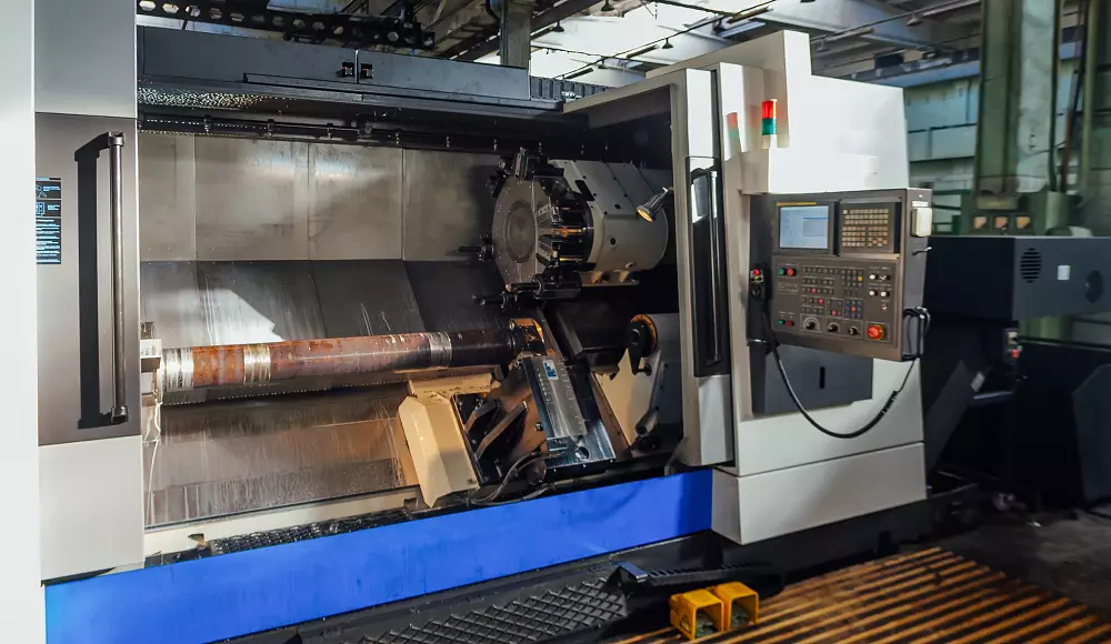 Maschinenprüfung nach DGUV V3 – zertifizierte Elektroprüfung für Produktionsmaschinen und CNC-Anlagen in der Bodenseeregion